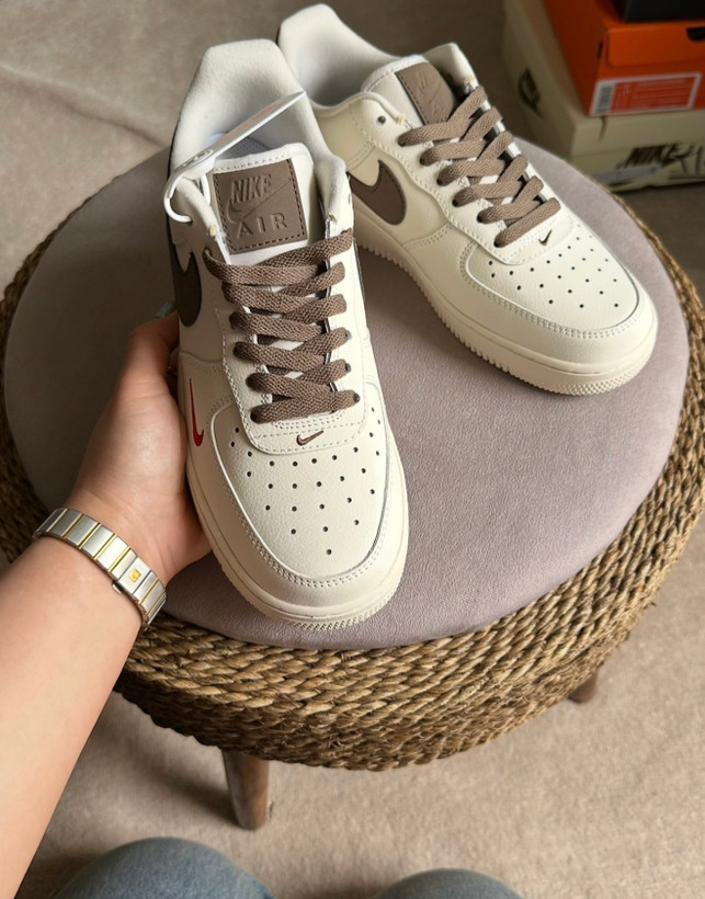 کتونی زنانه و مردانه ایرفورس Nike Air Force 1موکایی