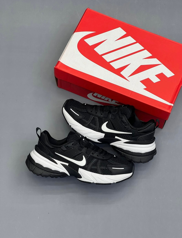 کتونی زنانه و مردانه Nike V2k