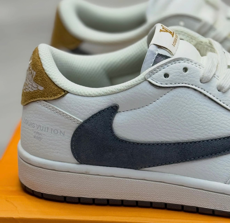 کفش مردانه نایک ایر جردن وان لو لویی ویتون سفید طوسی قهوهای روشن Nike Air Jordan 1 Low Louis Vuitton White Grey Light Brown