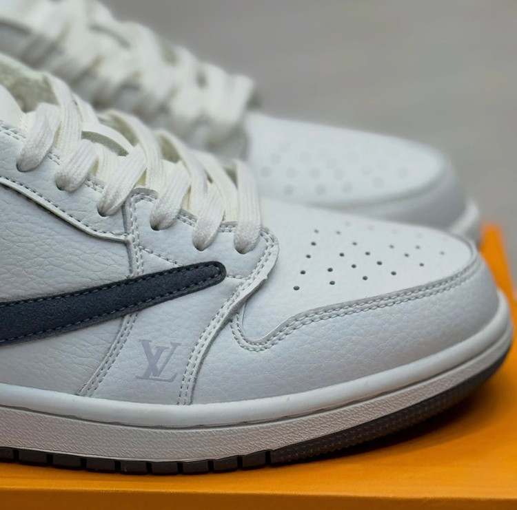 کفش مردانه نایک ایر جردن وان لو لویی ویتون سفید طوسی قهوهای روشن Nike Air Jordan 1 Low Louis Vuitton White Grey Light Brown