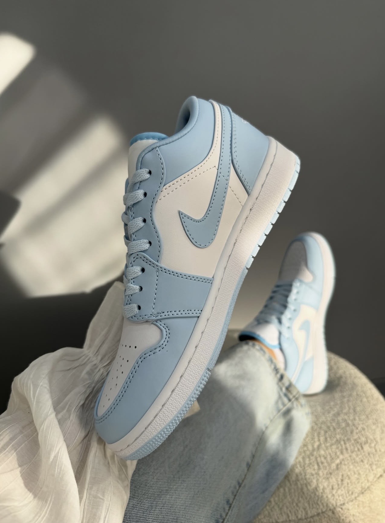 نایک ایر جردن وان ایس بلو Nike Air jordan 1 low ice blu