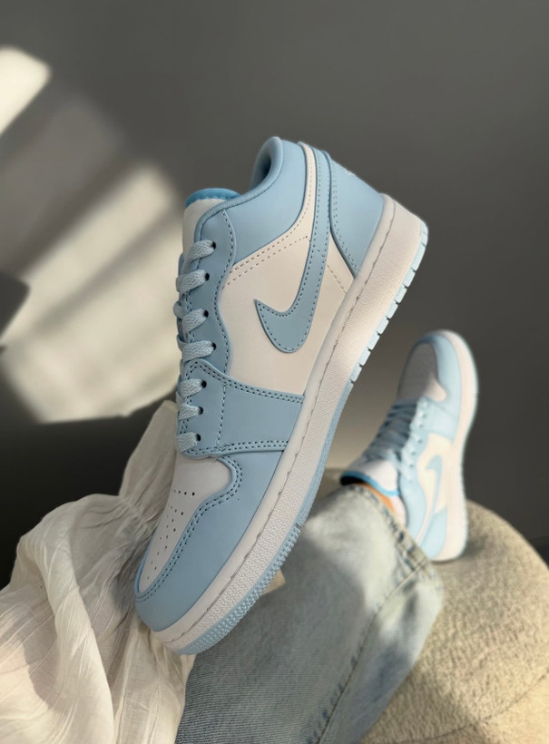 نایک ایر جردن وان ایس بلو Nike Air jordan 1 low ice blu