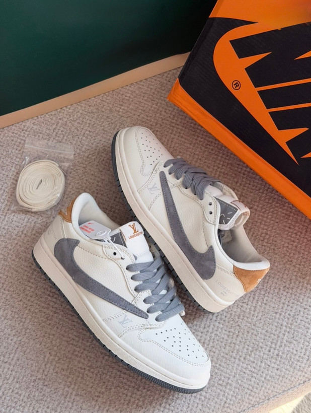 کفش مردانه نایک ایر جردن وان لو لویی ویتون سفید طوسی قهوهای روشن Nike Air Jordan 1 Low Louis Vuitton White Grey Light Brown
