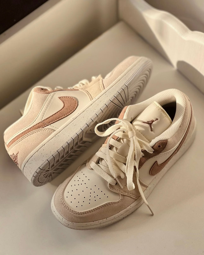 Nike Air Jordan 1 Low نایک جردن وان لو کرم