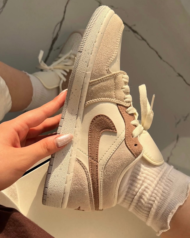 Nike Air Jordan 1 Low نایک جردن وان لو کرم