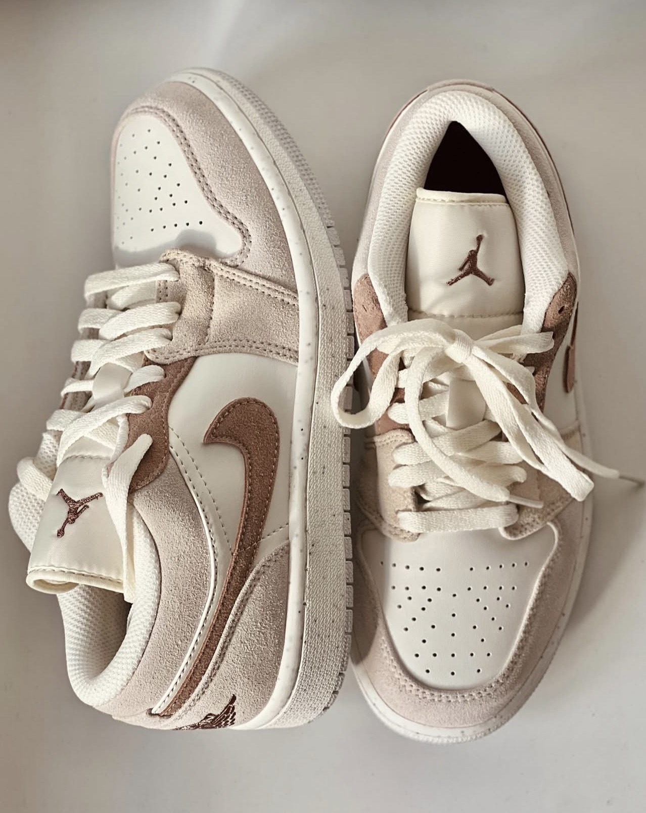 Nike Air Jordan 1 Low نایک جردن وان لو کرم